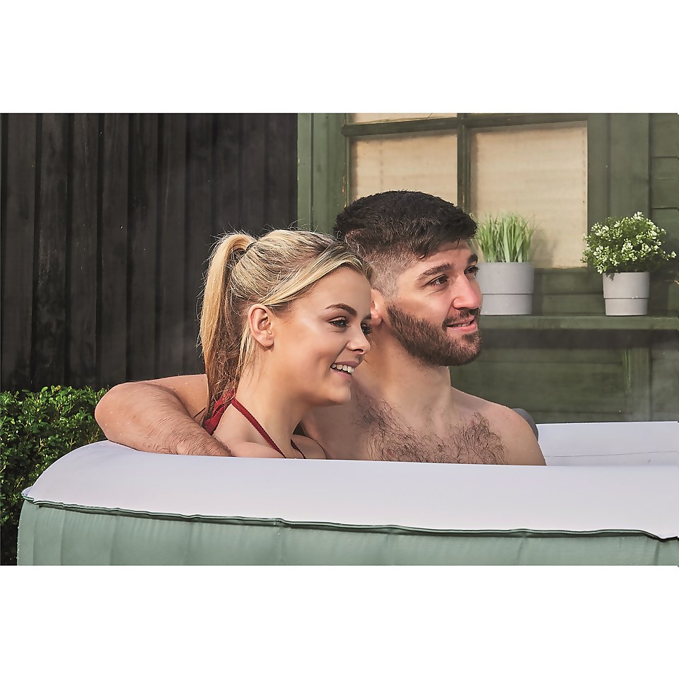 CleverSpa Cotswolds 4 Person Round Hot Tub