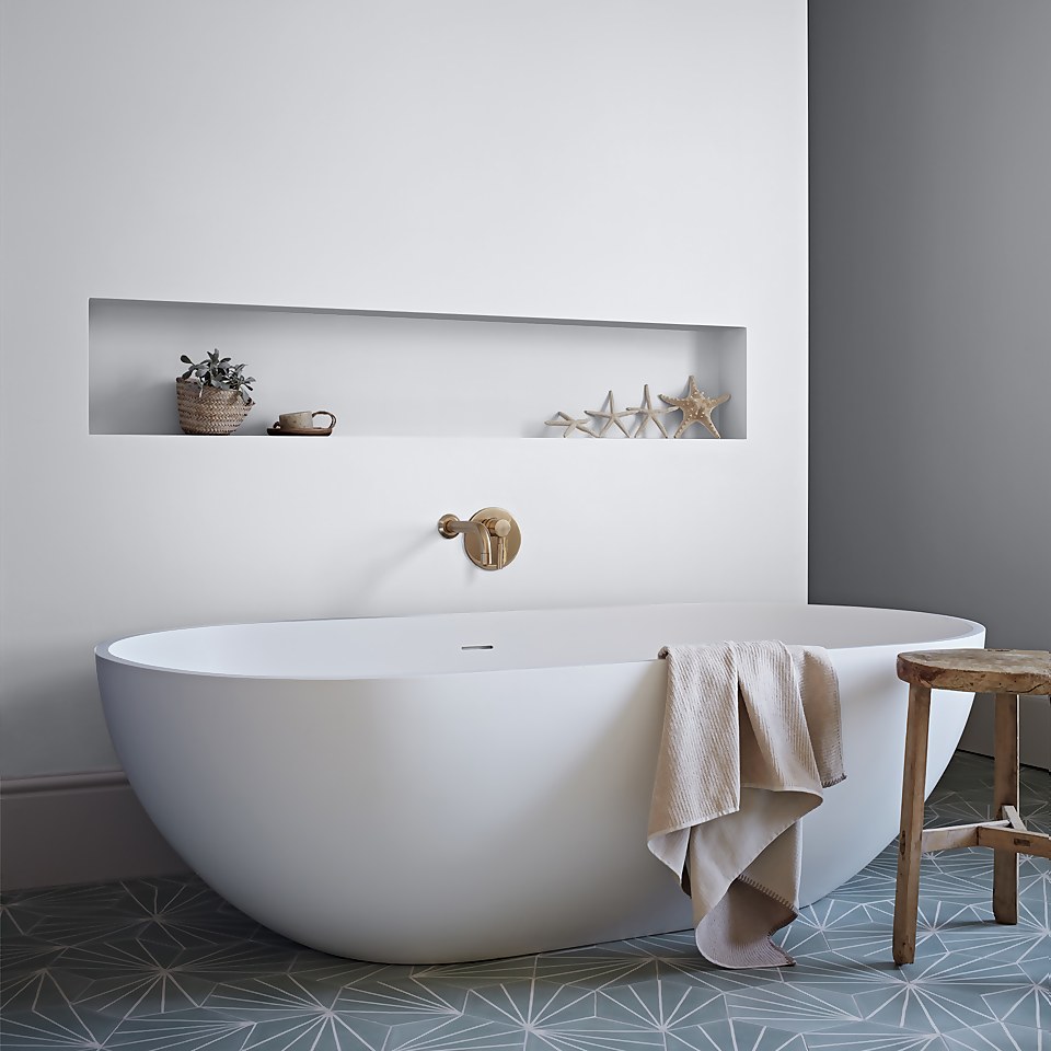 Crown Easyclean Mouldguard+ Bathroom Mid Sheen Washable Multi Surface Paint  Soft Steel® - 2.5 L
