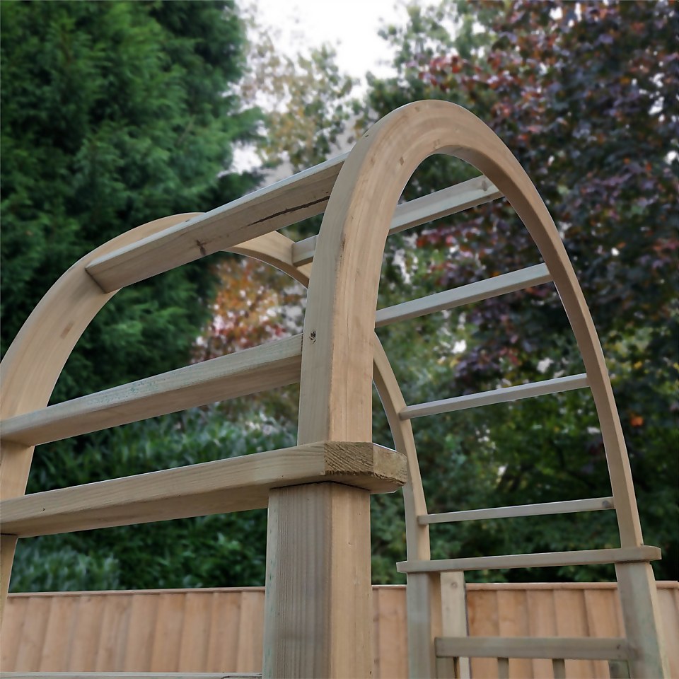 Mercia Curved Arch