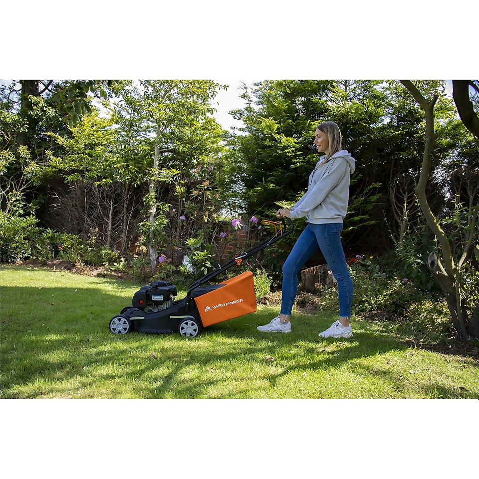 Yardforce Briggs and Stratton Push Petrol Lawn Mower 40cm Homebase
