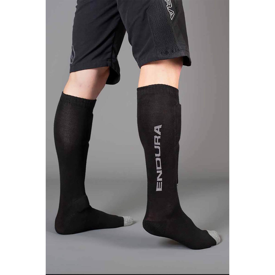 SingleTrack Schienbeinprotektor Socken für Herren - Waldgrün
