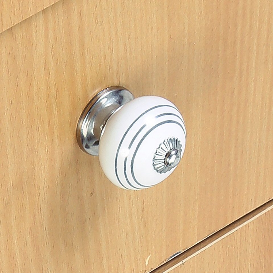 Milan 40mm Ceramic Swirl Knob Silver and Black Homebase