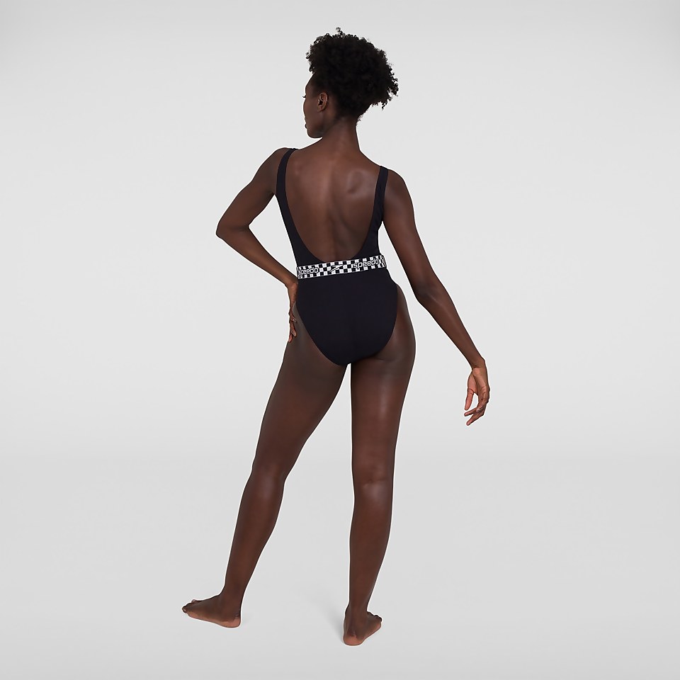 Belted Deep U-Back Badeanzug