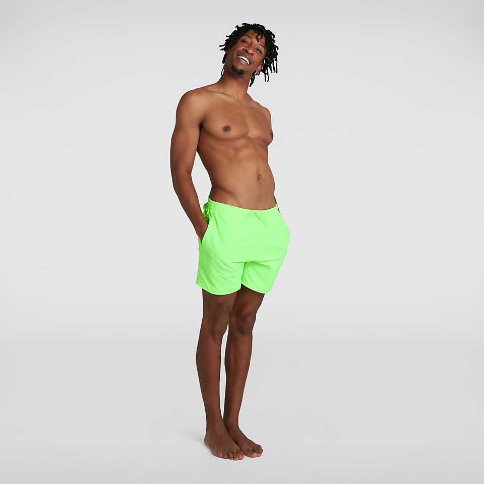 Herren Essentials 16" Badeshorts in Grün