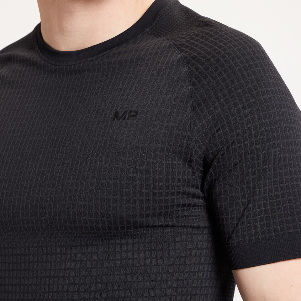 Limited Edition MP Men’s Tempo Joggers, T-Shirt & ¼ Zip Bundle – Black