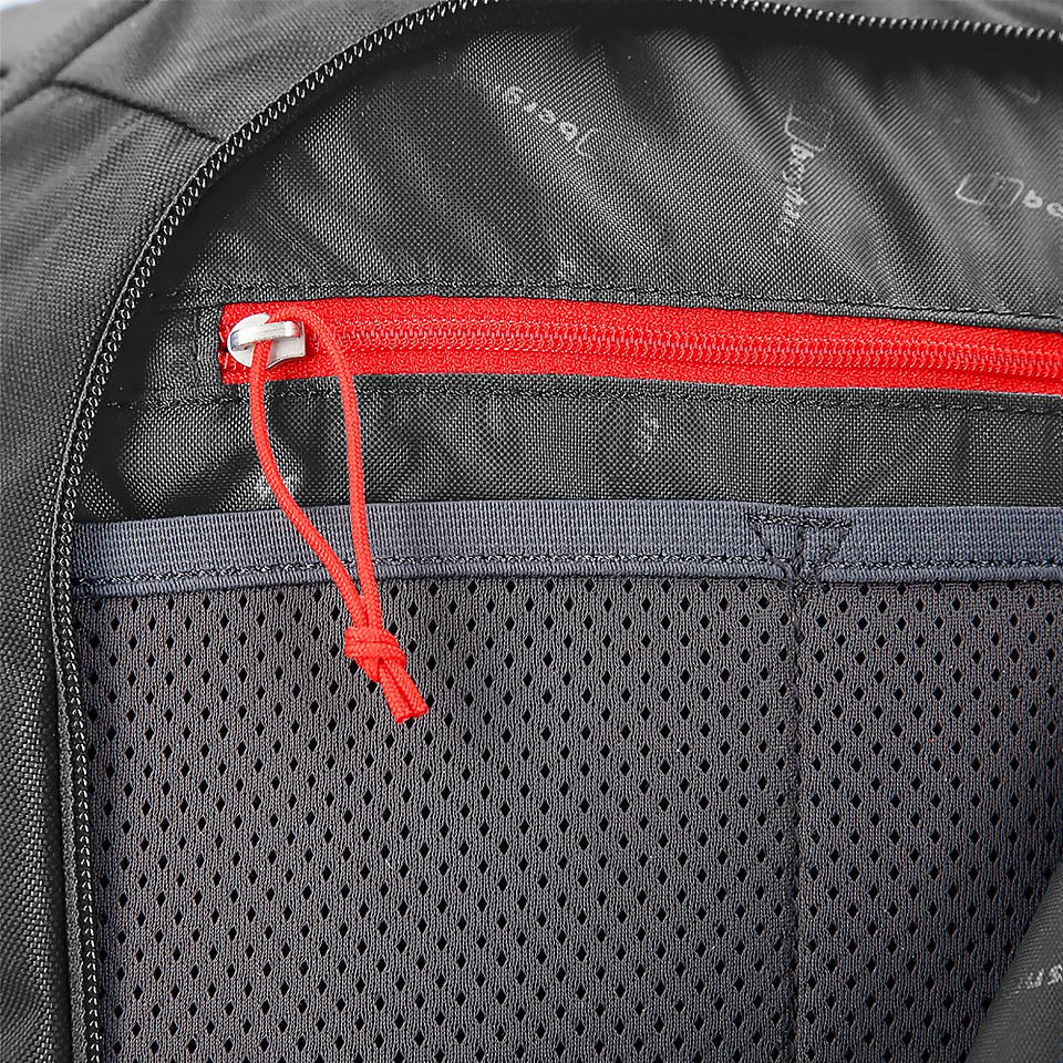 BERGHAUS TWENTYFOURSEVEN 30 RUCSAC AU BLK/BLK