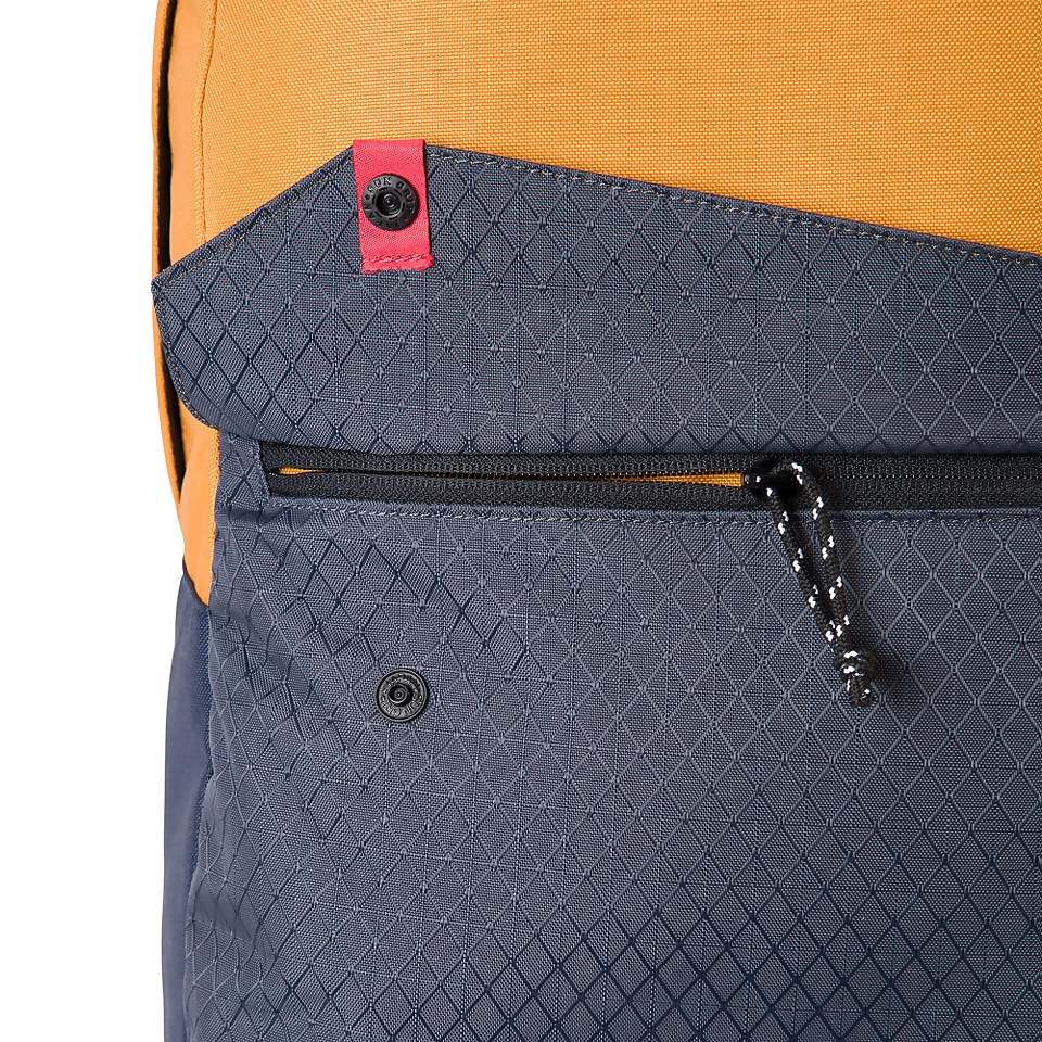 Berghaus Brand Bag 25 - Yellow / Dark Blue
