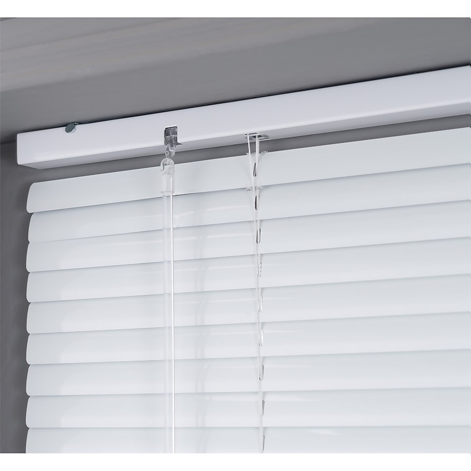 Aluminium Blind White 160x160cm Homebase