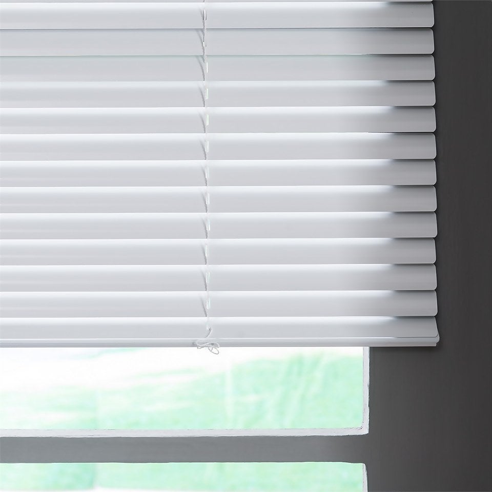 Aluminium Blind White 160x160cm Homebase