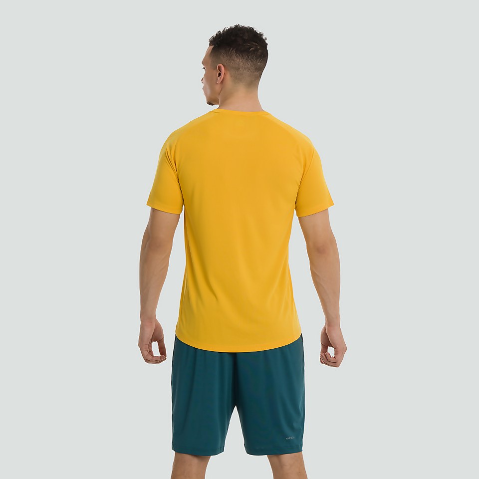 MENS VAPODRI SUPERLIGHT SOLID TEE YELLOW