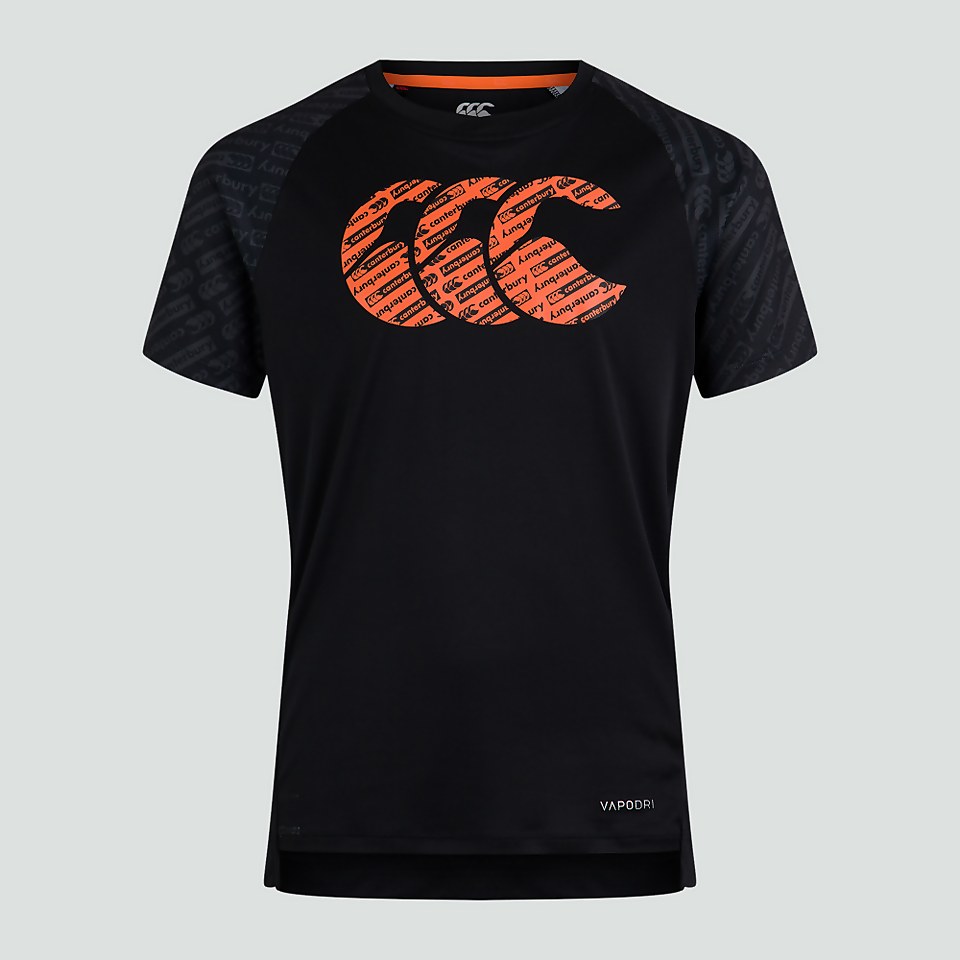 JUNIOR UNISEX VAPODRI PRINT SLEEVE LARGE LOGO TEE BLACK