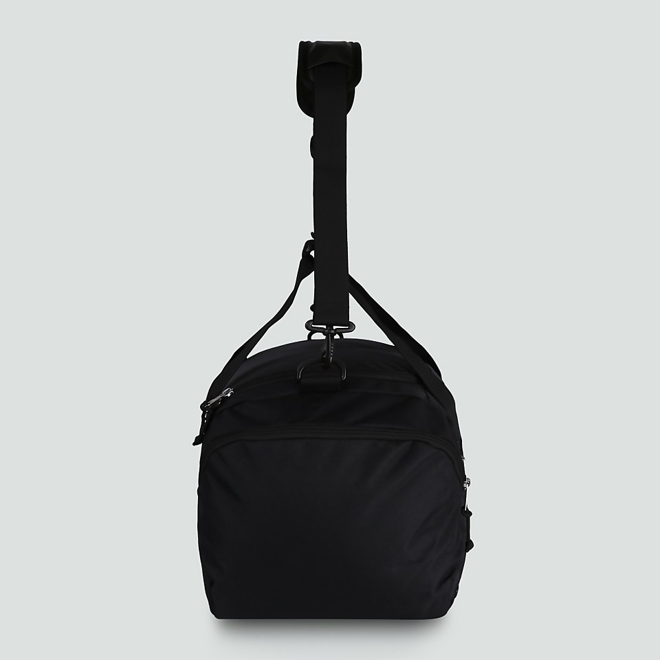MEDIUM SPORTSBAG BLACK
