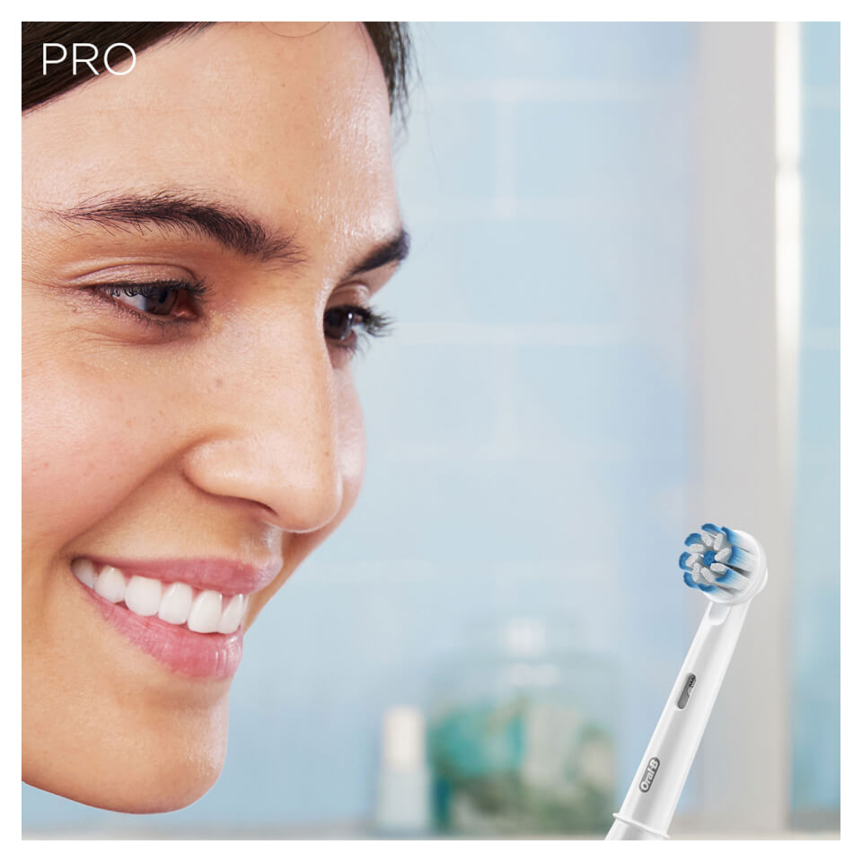 Oral B Pro 1 650 Electric Toothbrush and Toothpaste - Turquoise