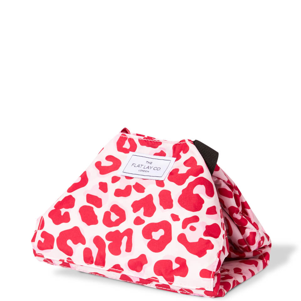 The Flat Lay Co. Drawstring Bag - Pink Leopard