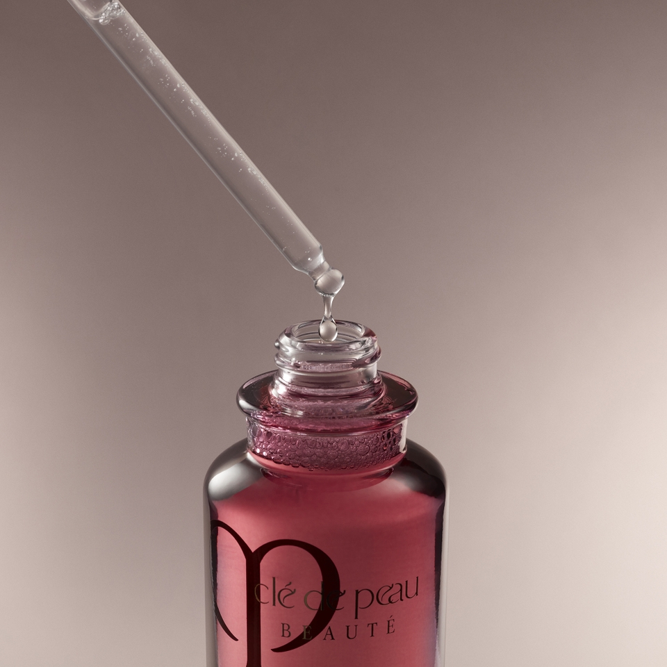 Clé de Peau Beauté Radiant Multi Repair Oil 75ml | Cult Beauty