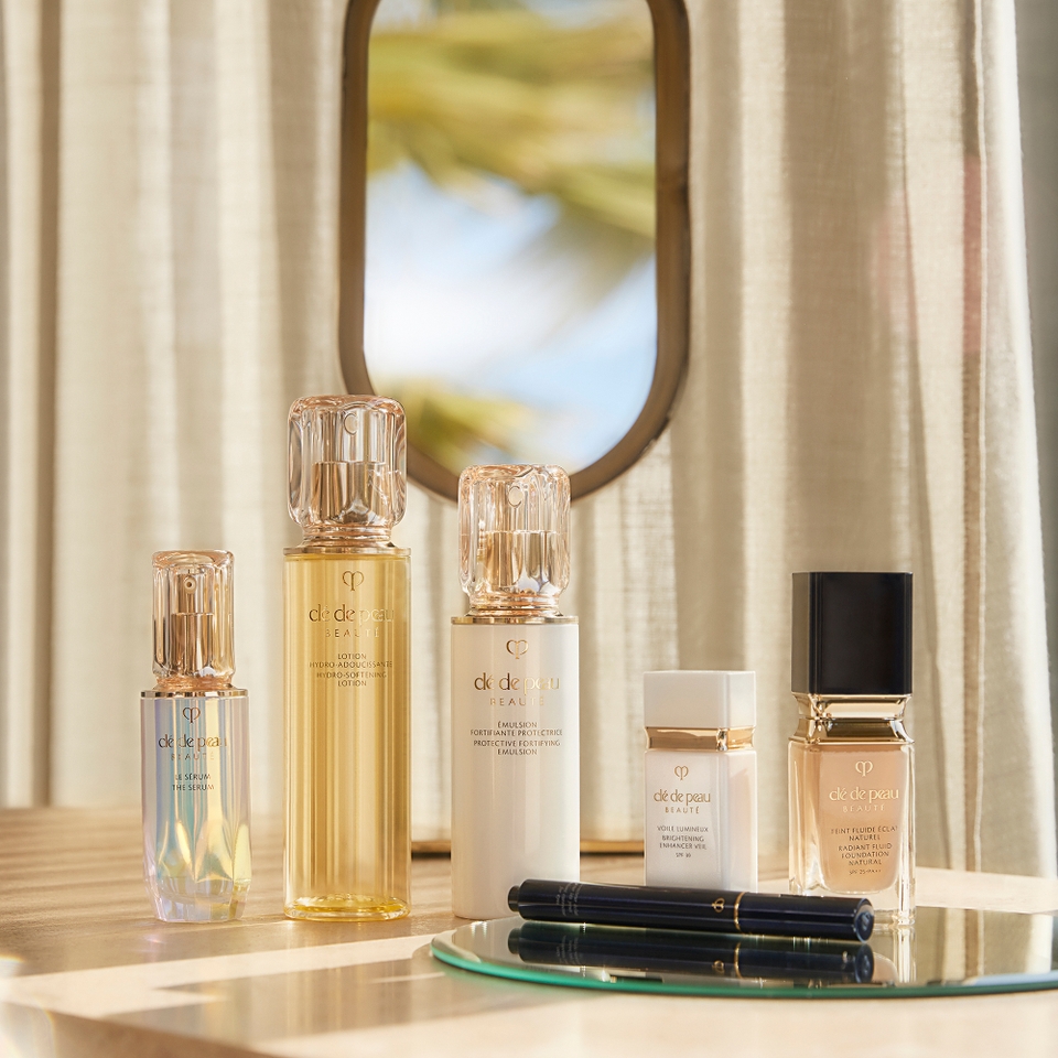 正規 Clé de Peau Beauté Radiant Fluid Foundation Natural (Various ファンデーション