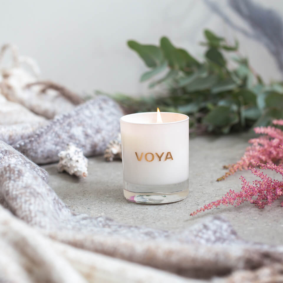 VOYA Luxury Scented Candle Lavender, Rose and Camomile 20ml