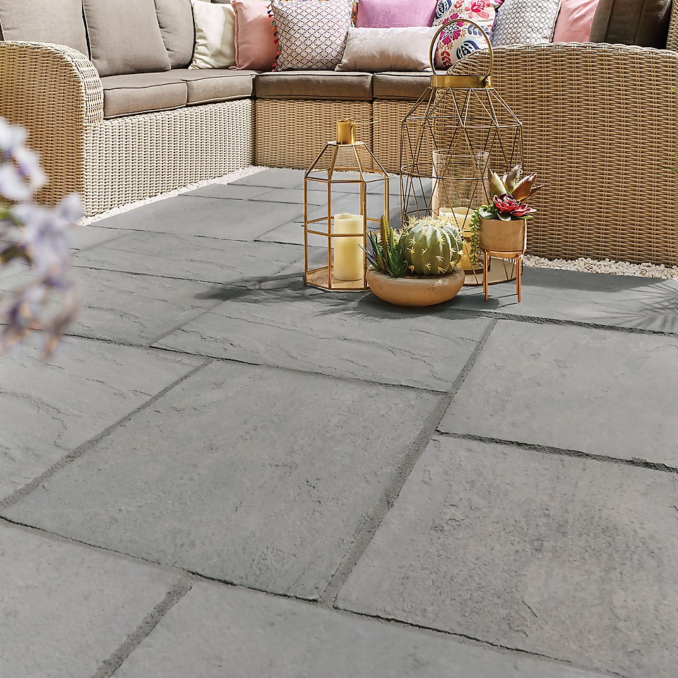 Stylish Stone Chantry Paving 450 x 300mm Graphite - Full Pack of 56 Slabs