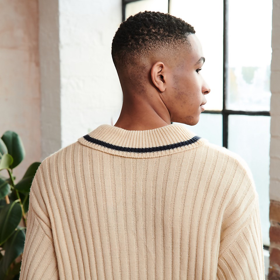 Men's knit polo with stripe chest logo Cream