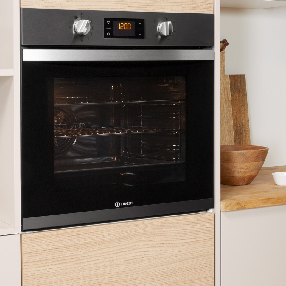 Indesit IFW3841PIXUK Built In Electric Single Oven - Stainless Steel