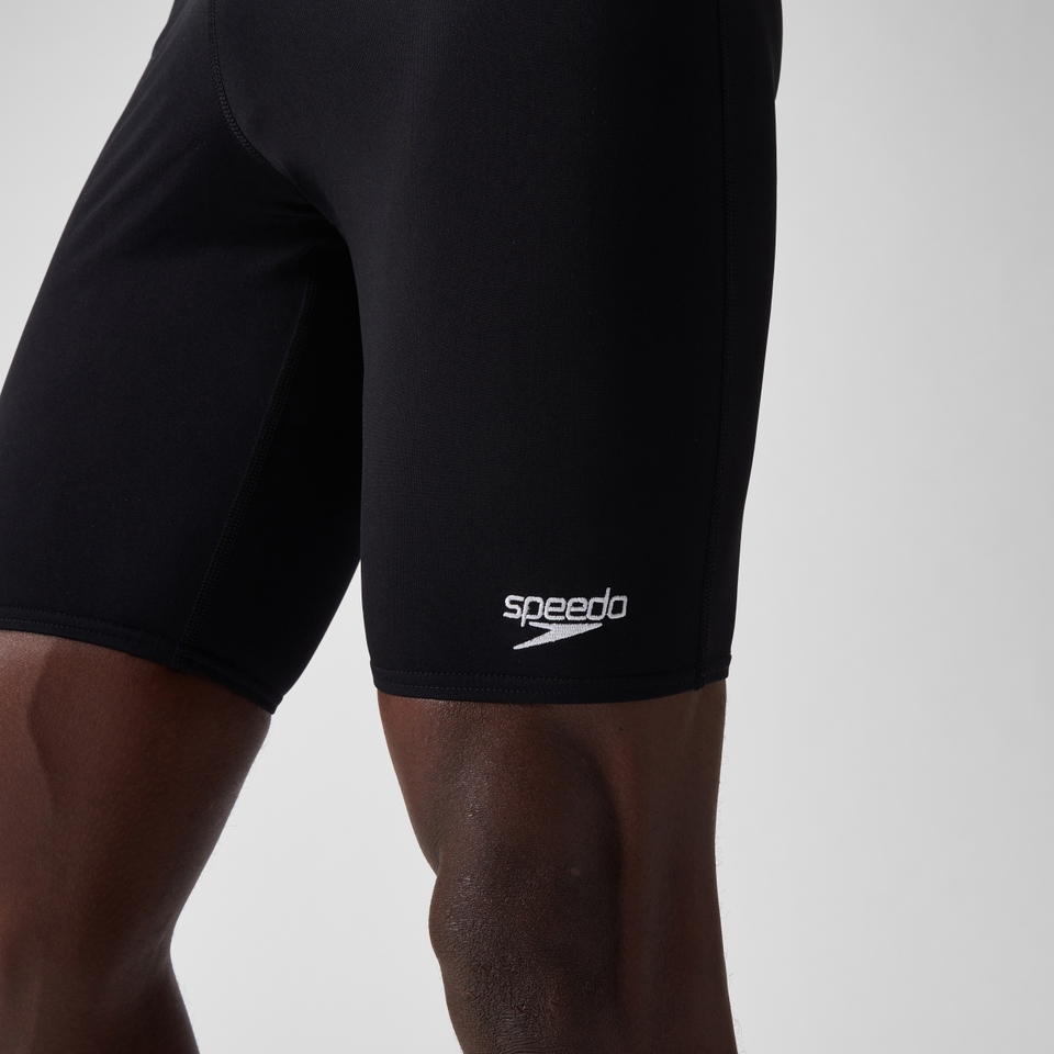 Endurance+ Mittellange Schwimmhose Schwarz für Herren
