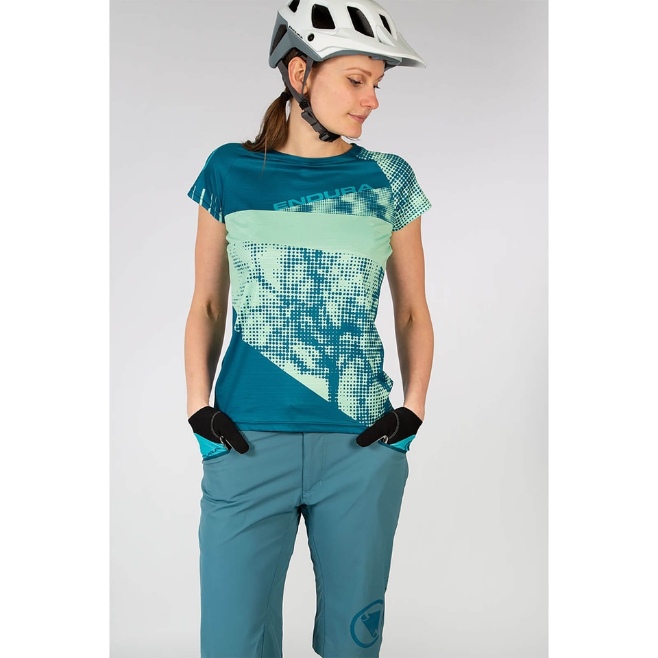 SingleTrack Lite Shorts für Damen - Beere