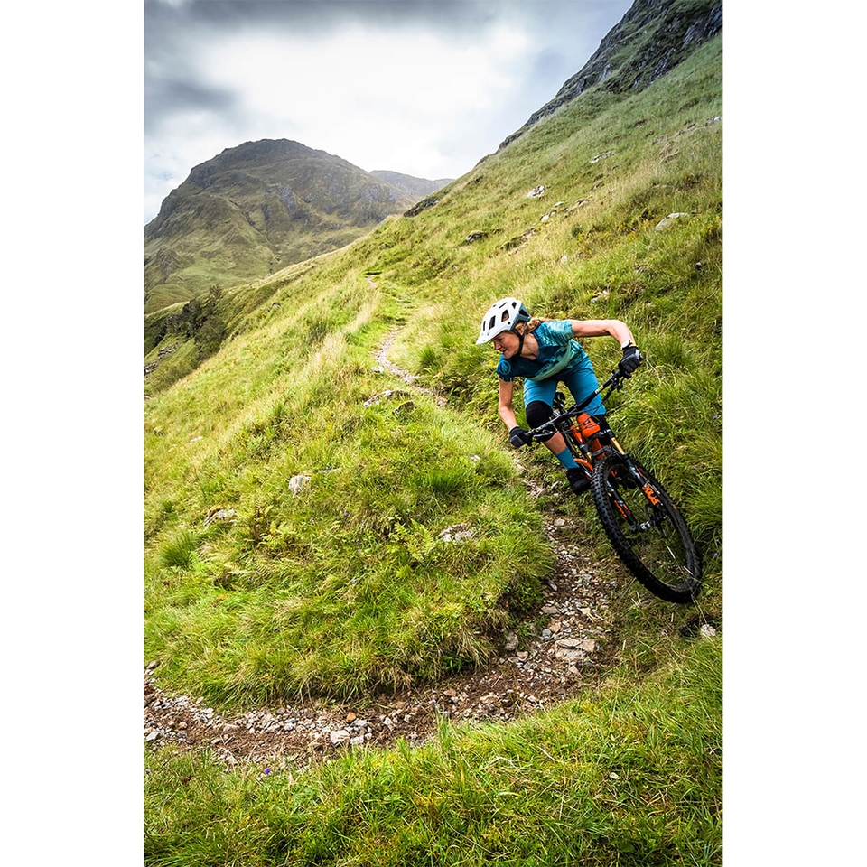 SingleTrack Lite Shorts für Damen - Beere
