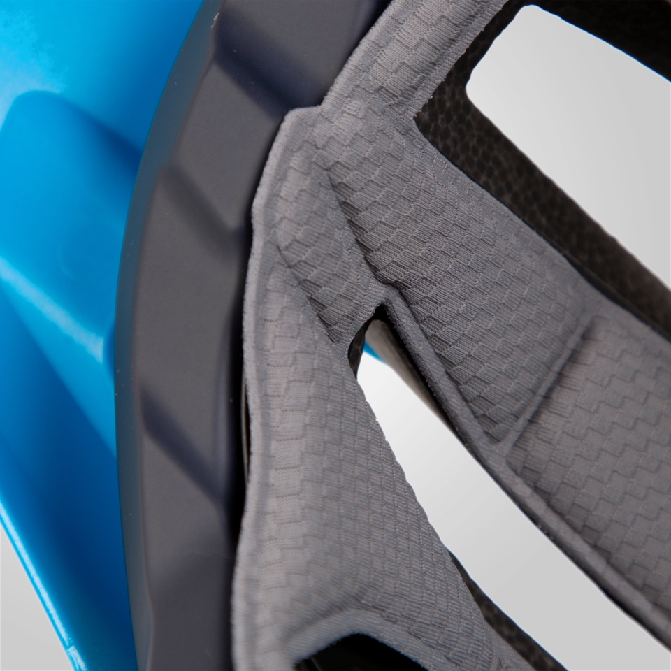 SingleTrack Helm - Electric Blue
