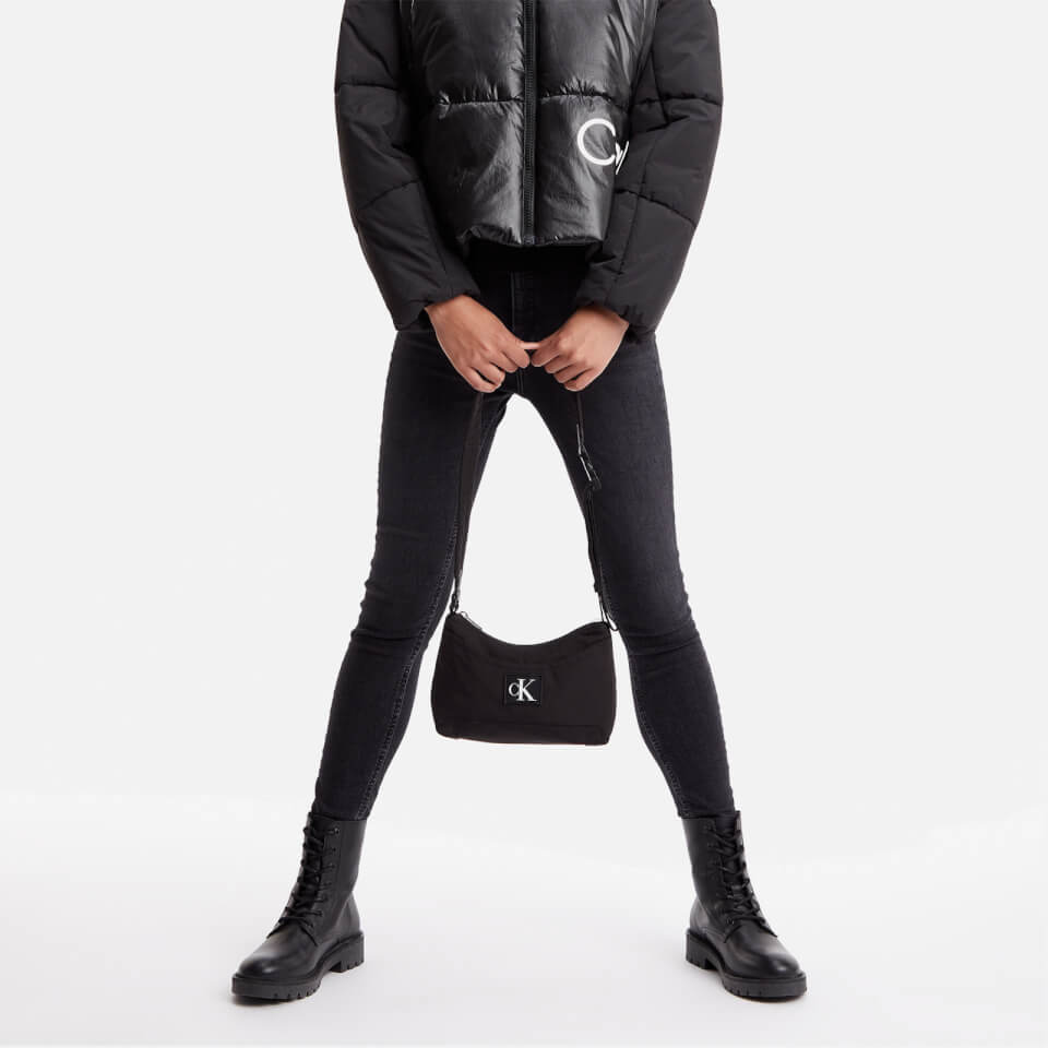 Calvin Klein Jeans CITY NYLON ROUND SHOULDER23 Black - Free delivery