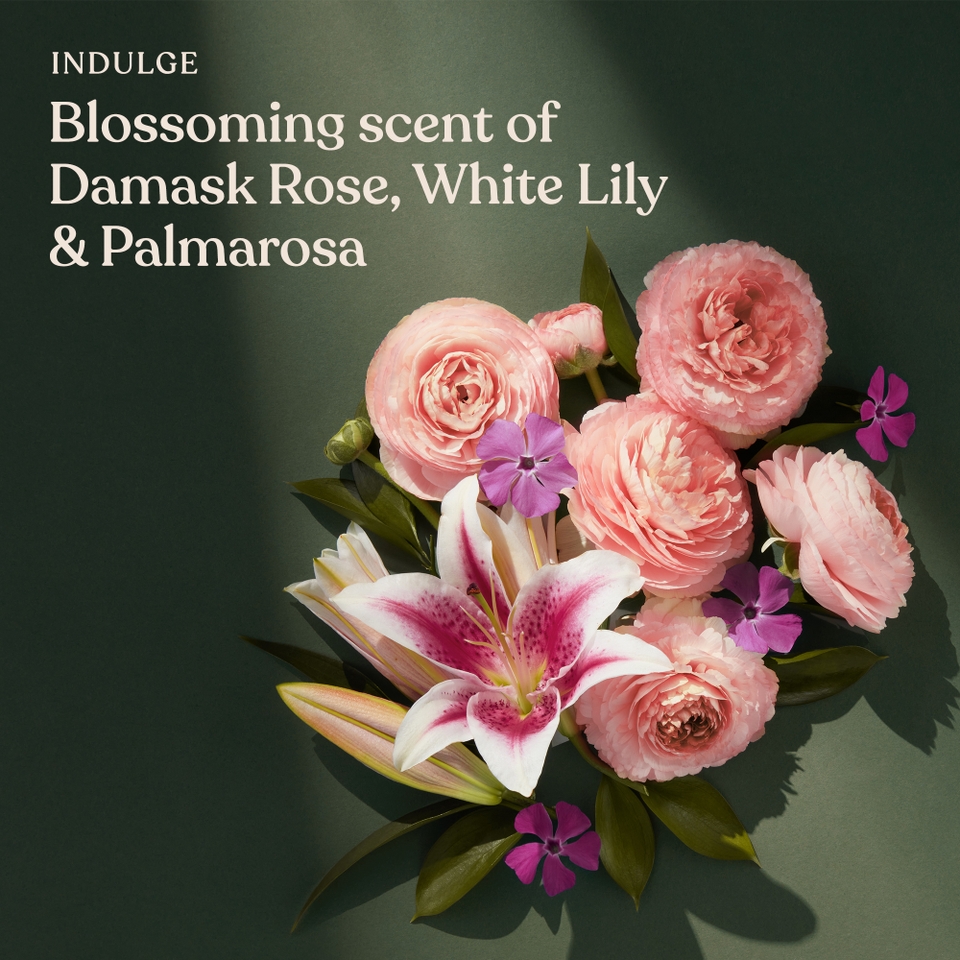 Sanctuary Spa White Lily and Damask Rose Body Scrub 200ml