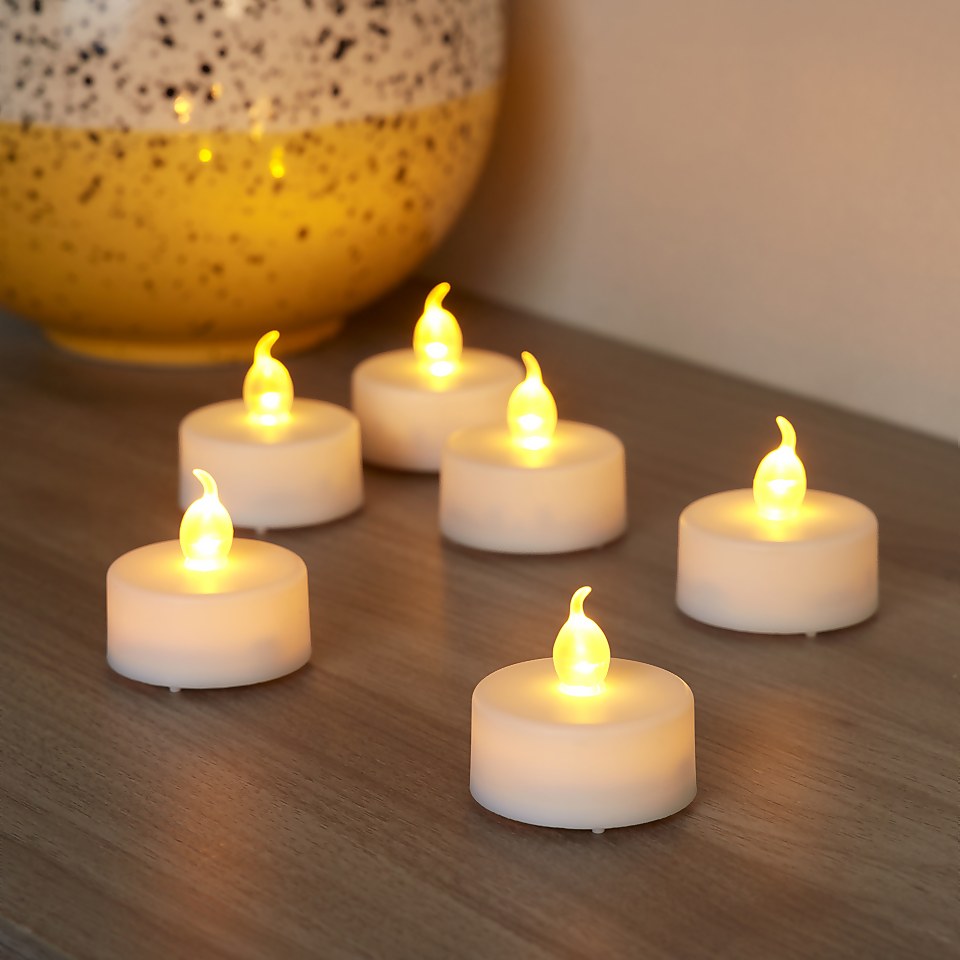 Pack of 6 LED Tealight Candles - White