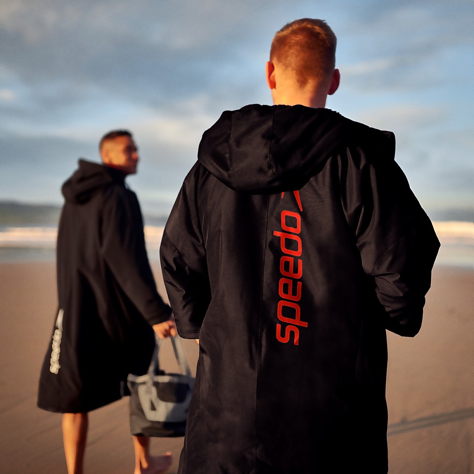 Thermal Dry Change Robe für Erwachsene in Schwarz/Rot
