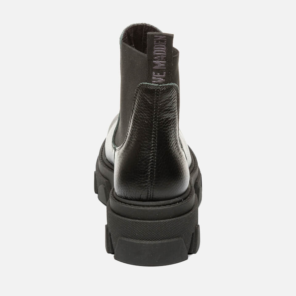 Steve madden black chelsea sale boots
