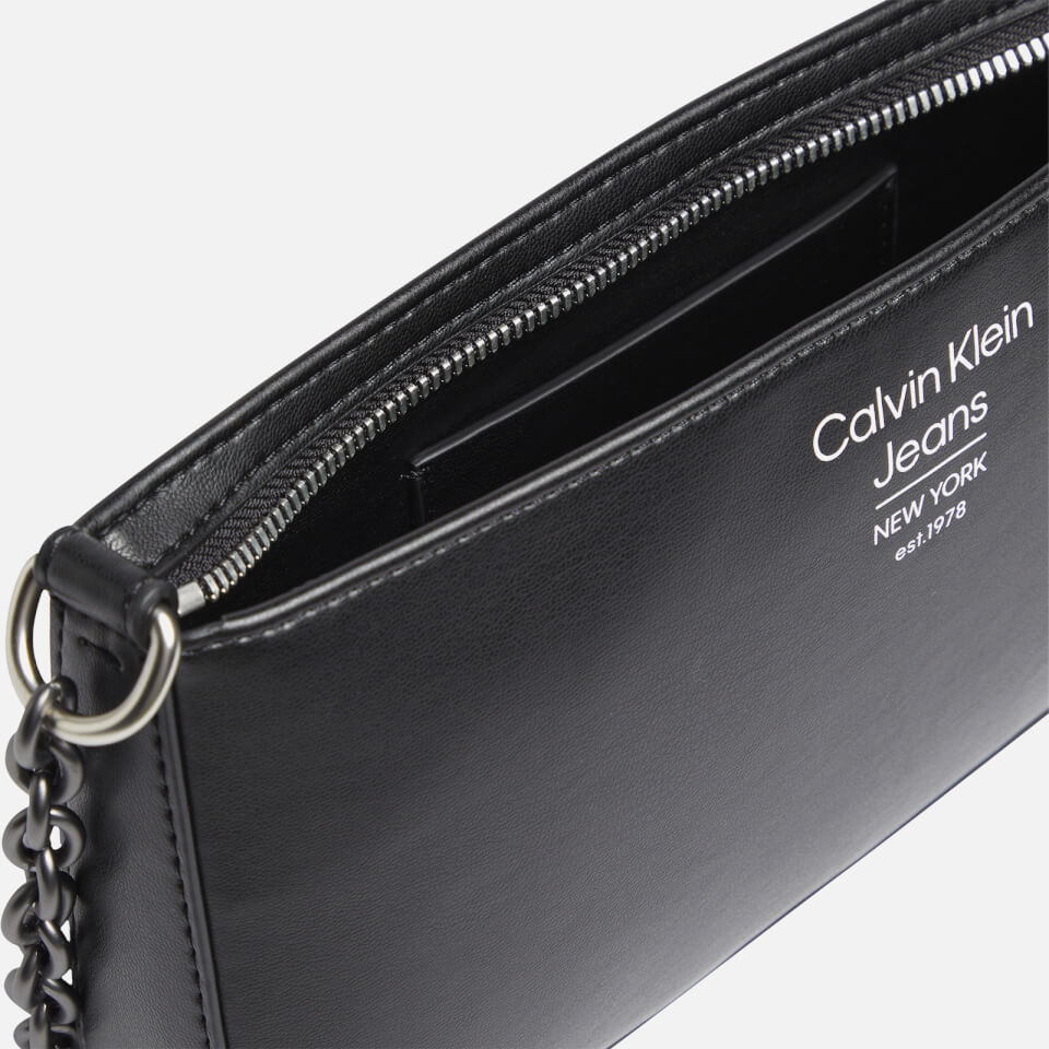 Calvin Klein Jeans Women's Sculpted Shoulder Pouch25 Spec Bag - Black