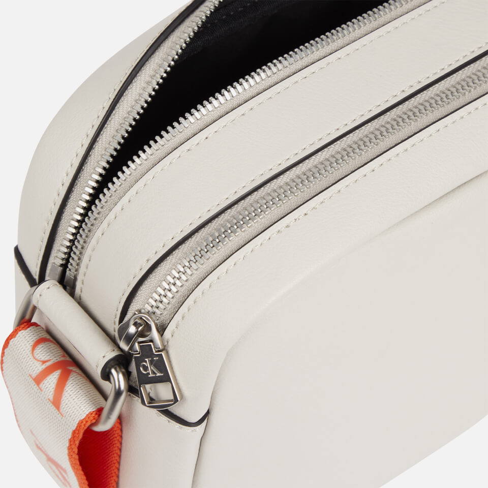 Calvin Klein Jeans Ultralight Faux Leather Camera Bag