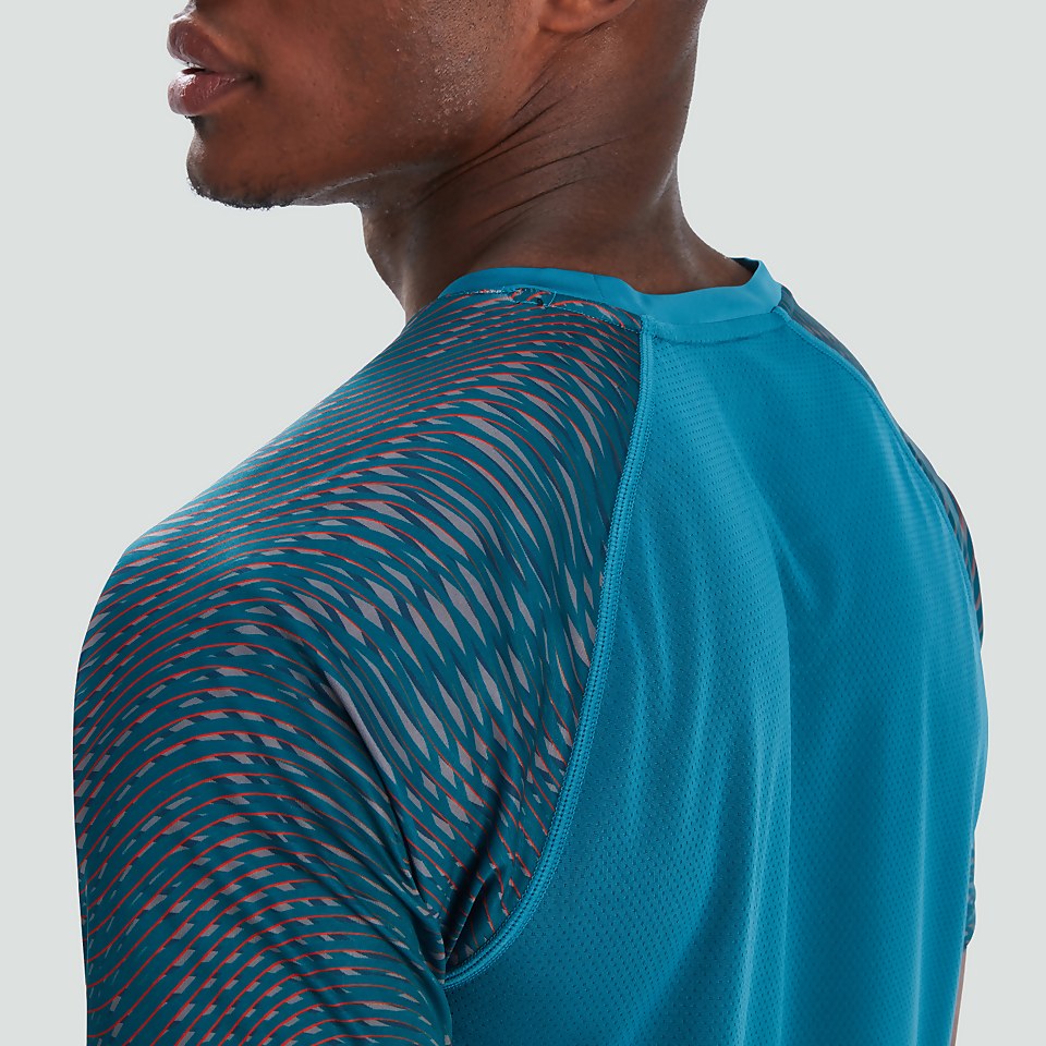 MENS VAPODRI SUPER LIGHT GRAPHIC TEE BLUE