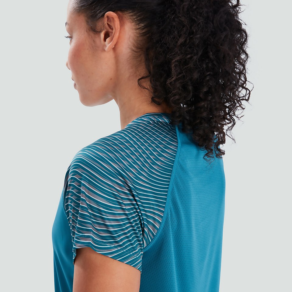 WOMENS VAPODRI SUPER LIGHT GRAPHIC TEE BLUE