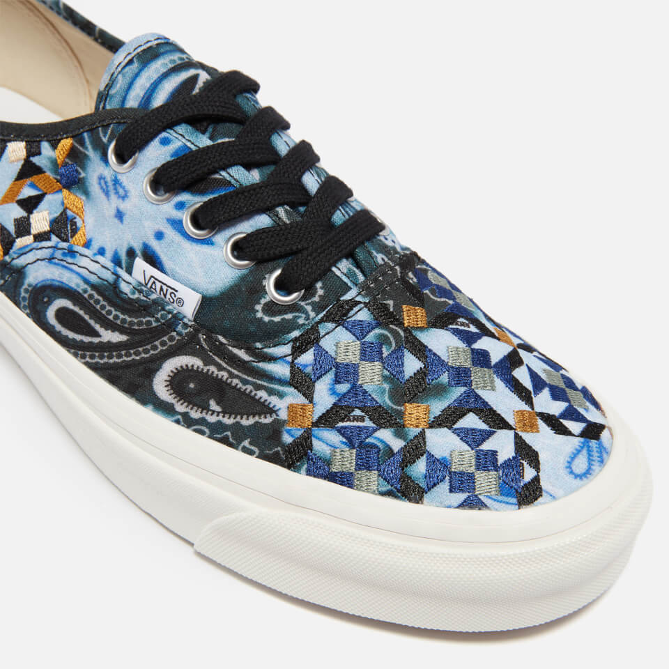 Vans batik store
