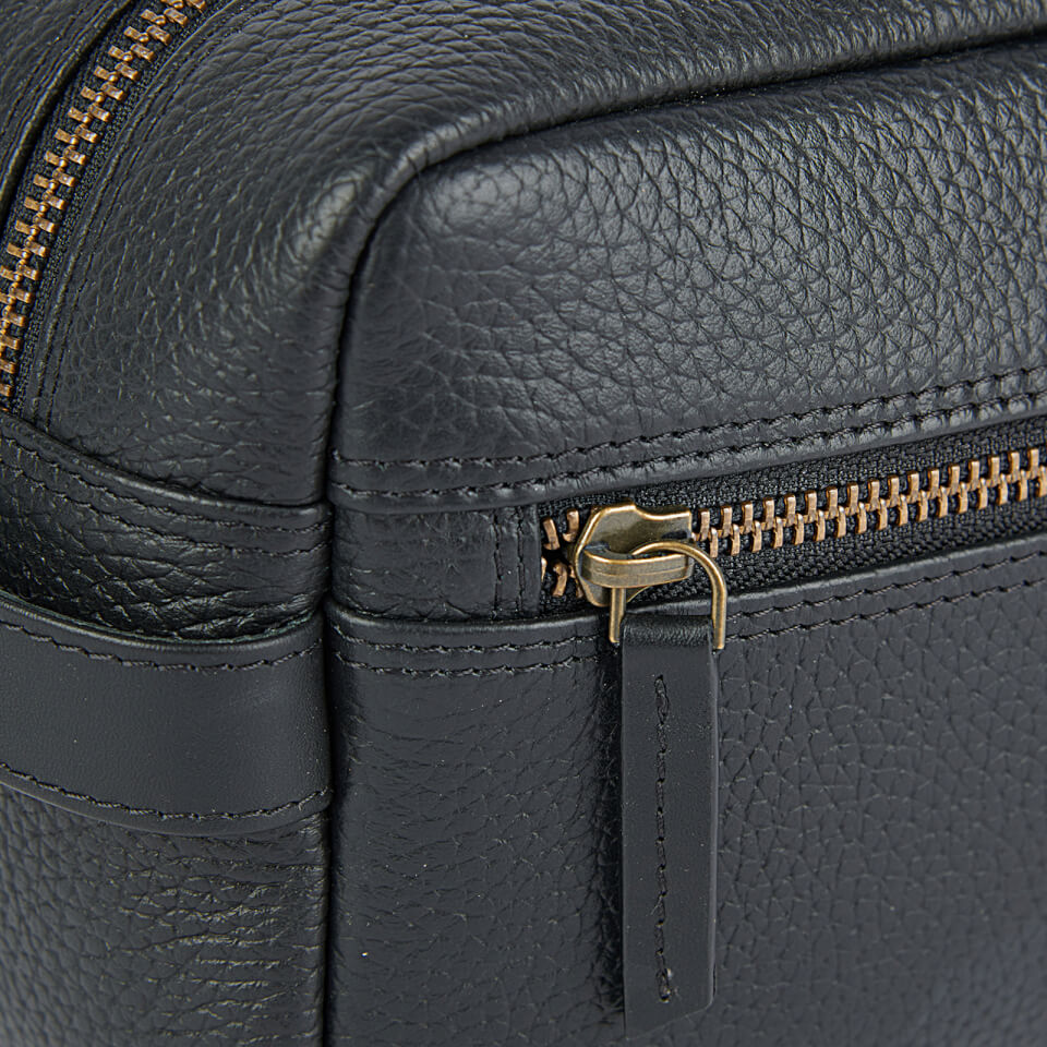 Barbour Highgate Leather Wash Bag
