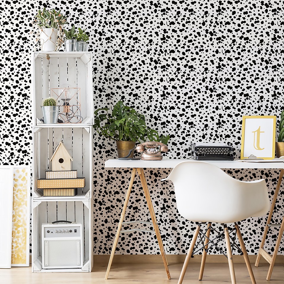 Superfresco Easy Dalmatian Black and White Wallpaper