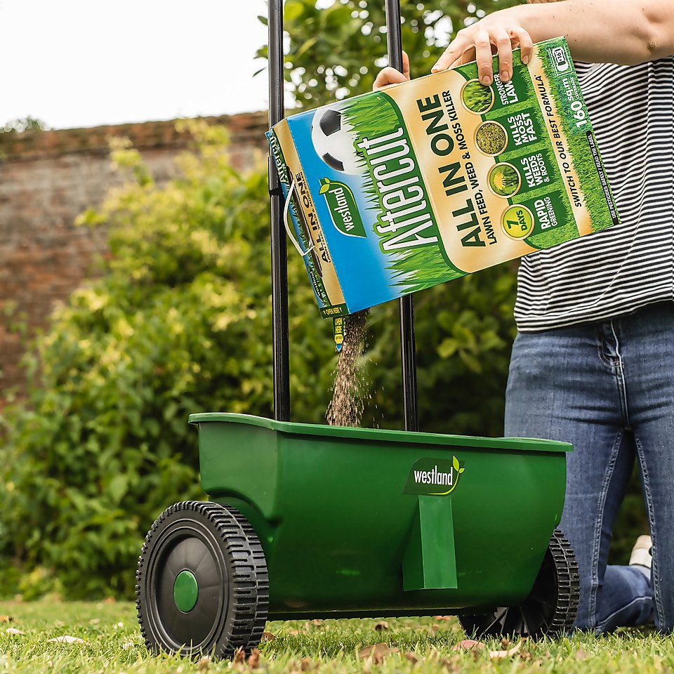 Aftercut AllInOne Lawn Feed, Weed & Moss Killer 160m² Homebase