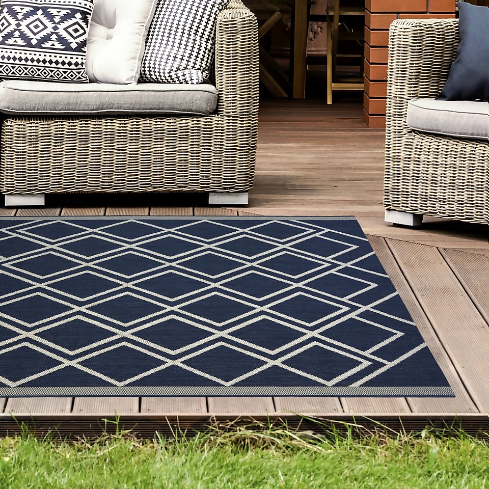 County Diamonds Indoor/Outdoor Rug Navy 120x170cm Homebase