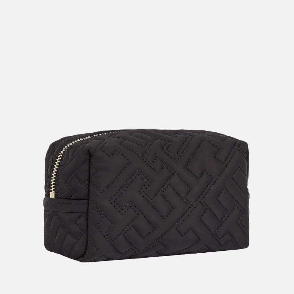 Tommy Hilfiger Flow Quilted Shell Wash Bag