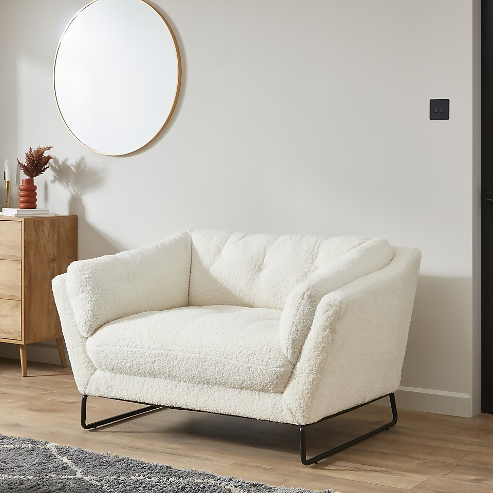 The Snuggler Button Chair - Boucle