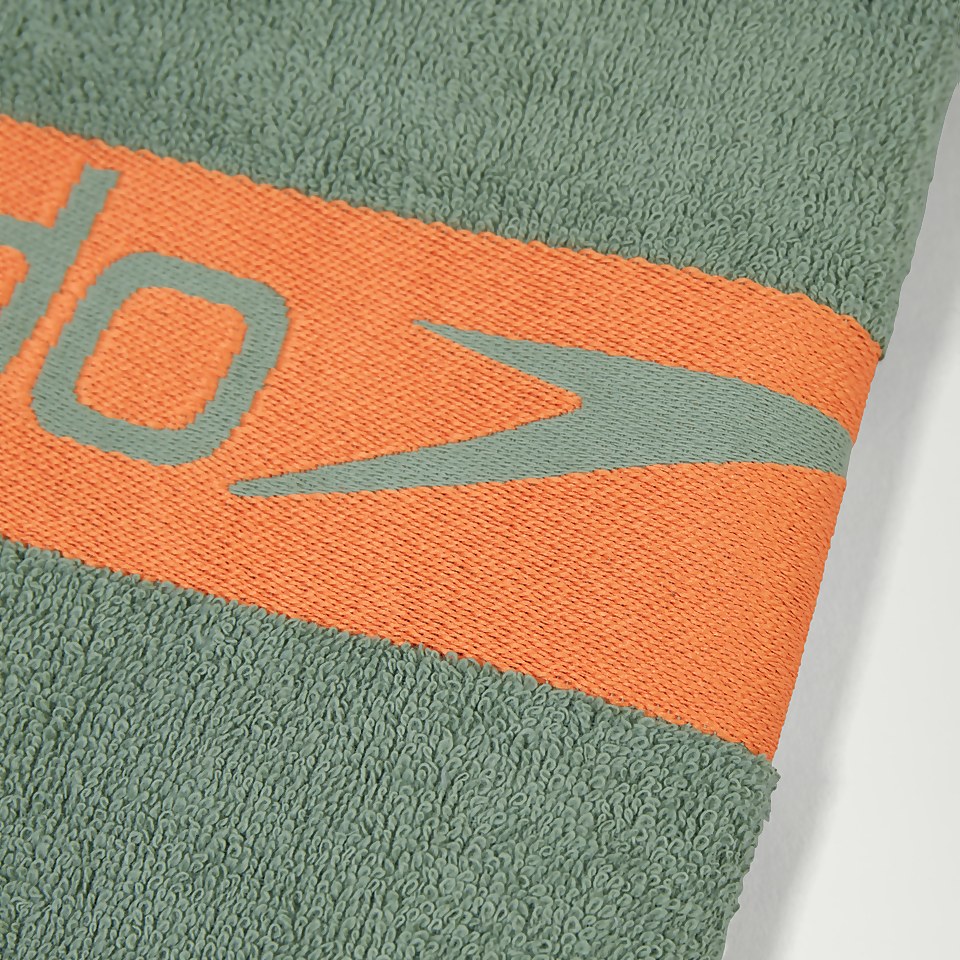 Speedo Border Towel Green