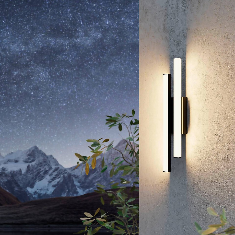 Eglo Serricella Outdoor LED Wall Light