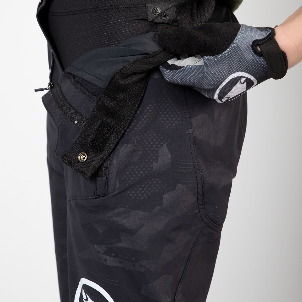 Kids MT500 Shorts II - Black Camo