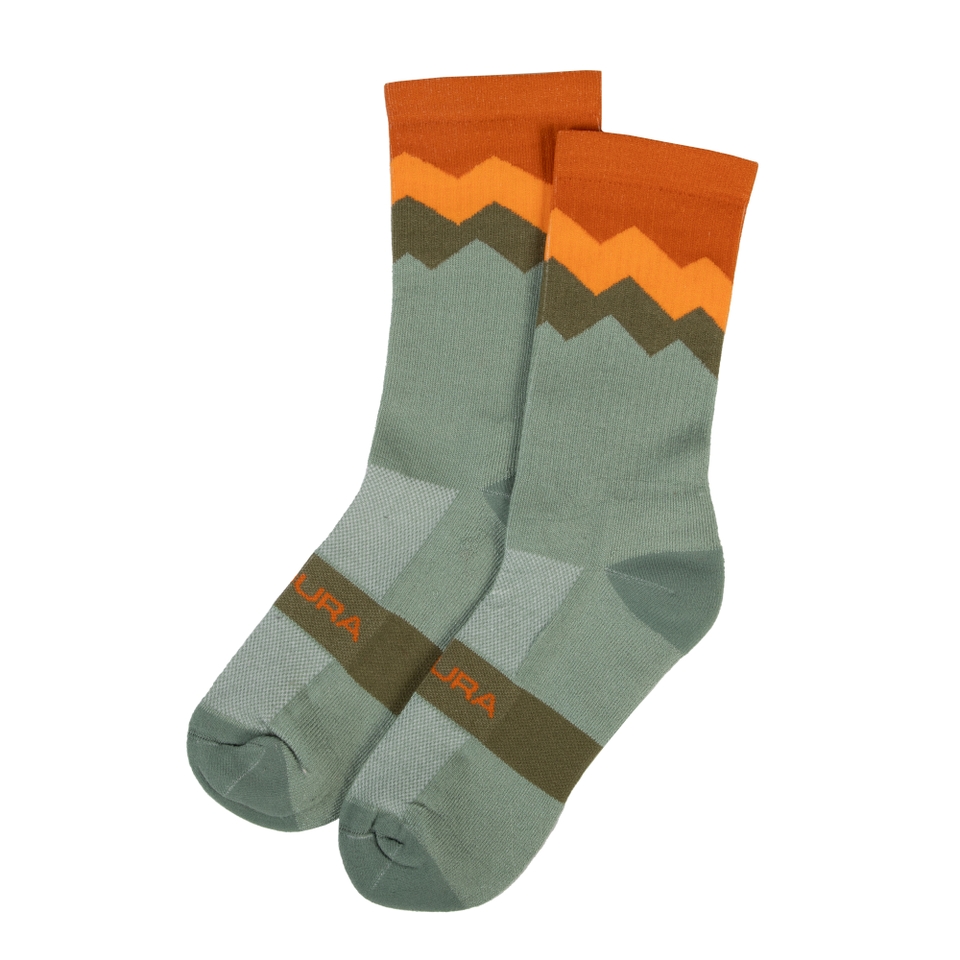 Unisex Jagged Socks