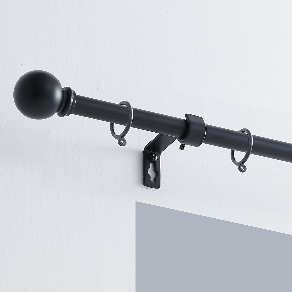 Black Extendable Curtain Pole with Ball Finial - 170-300cm (Dia 13/16mm)