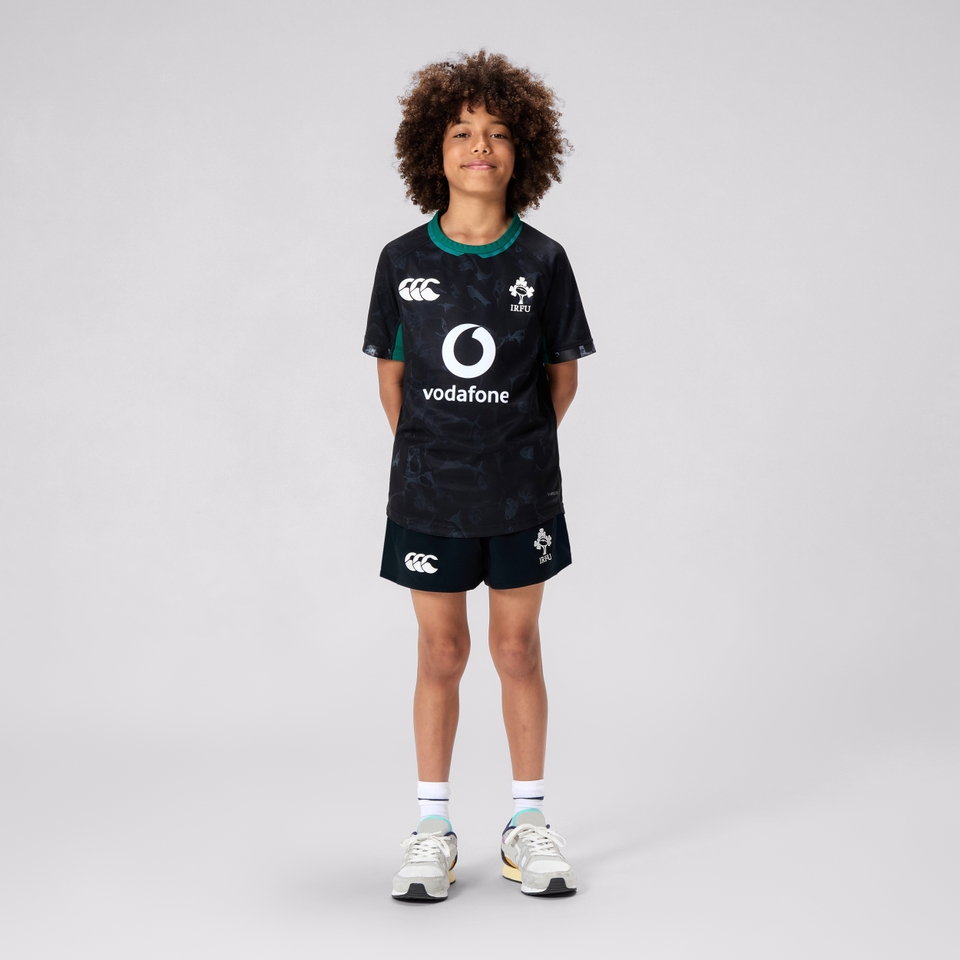 JUNIOR UNISEX IRELAND PRE GAME PRO JERSEY BLACK GREEN Canterbury
